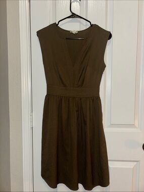 Classic Sleeveless Olive Green Fit-and-Flare Dress